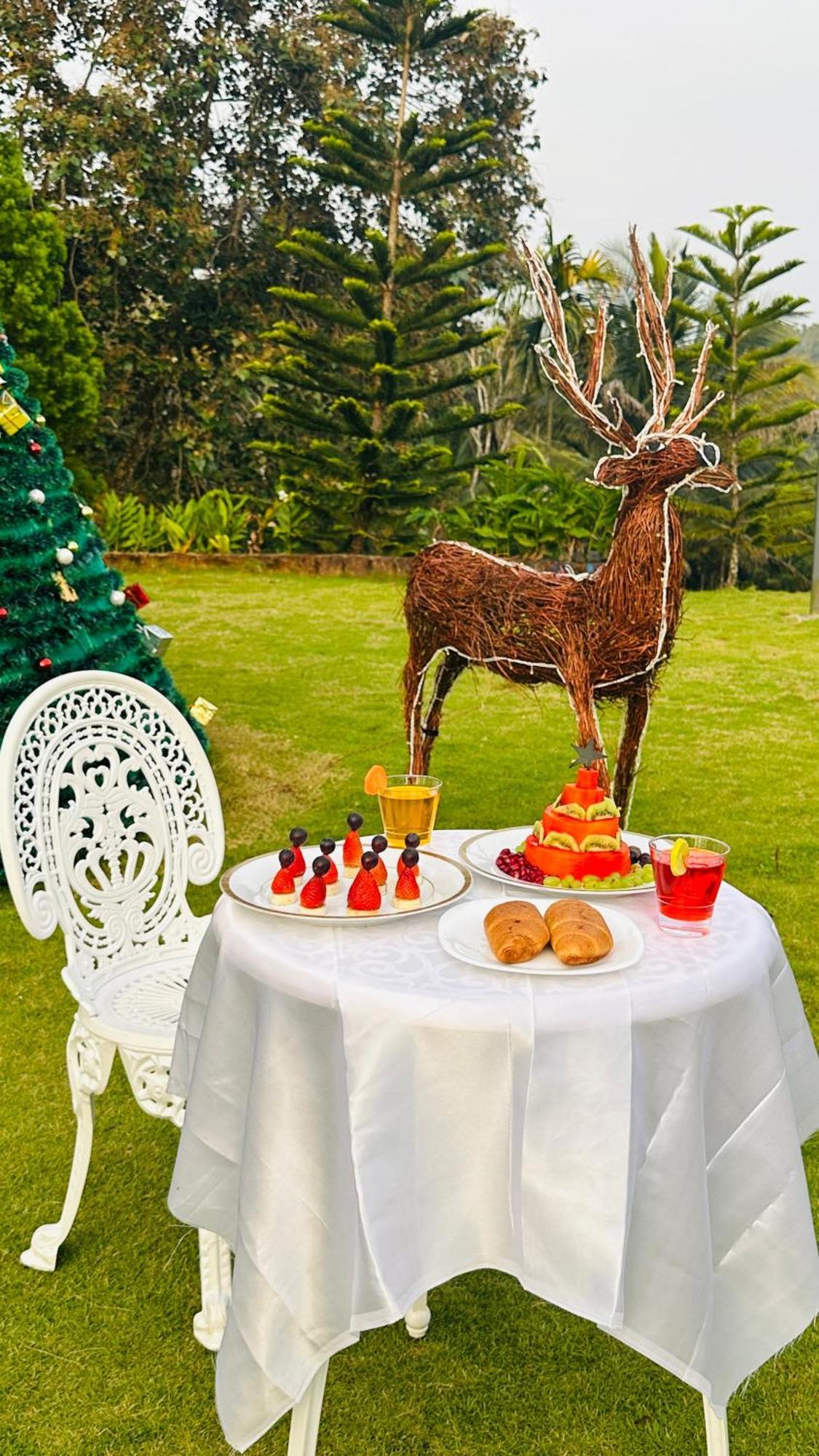Serene Crest Resort Манантавади Екстериор снимка